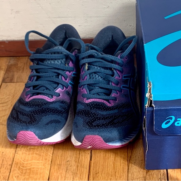 ASICS GEL-NIMBUS 21, size 7 WIDE - Picture 3 of 6